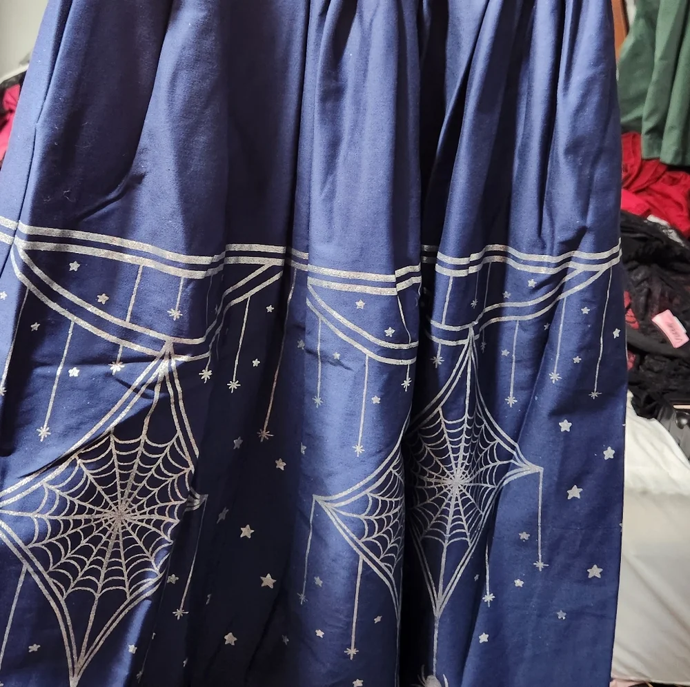 Skirt - Picture 2 of 4